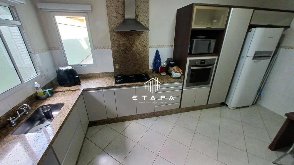 Casa, 3 quartos, 245 m² - Foto 7