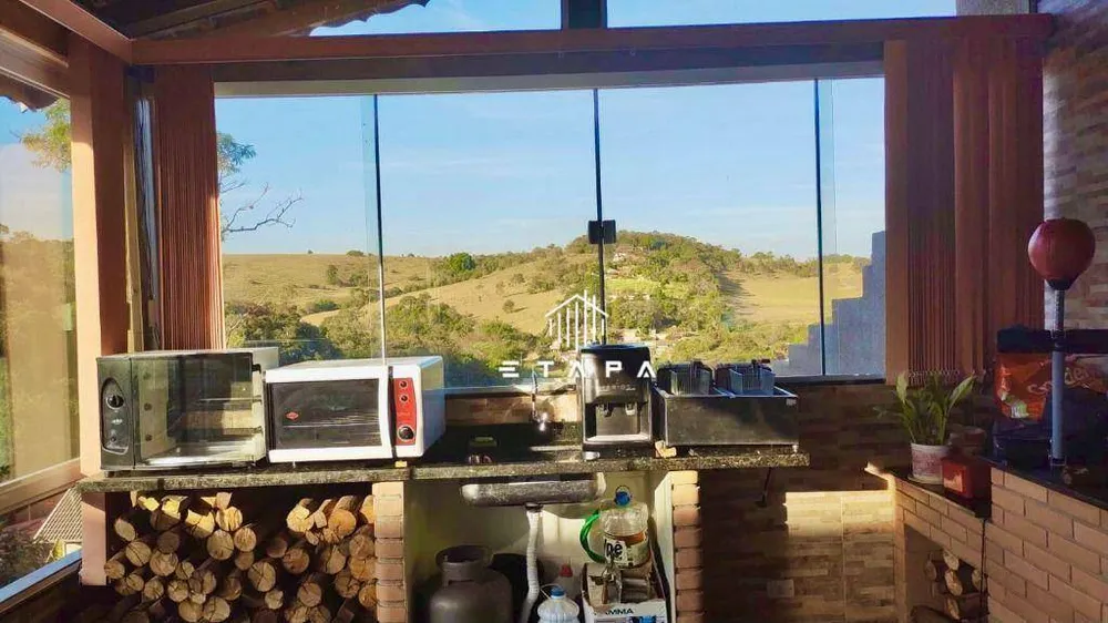 Casa, 3 quartos, 209 m² - Foto 2