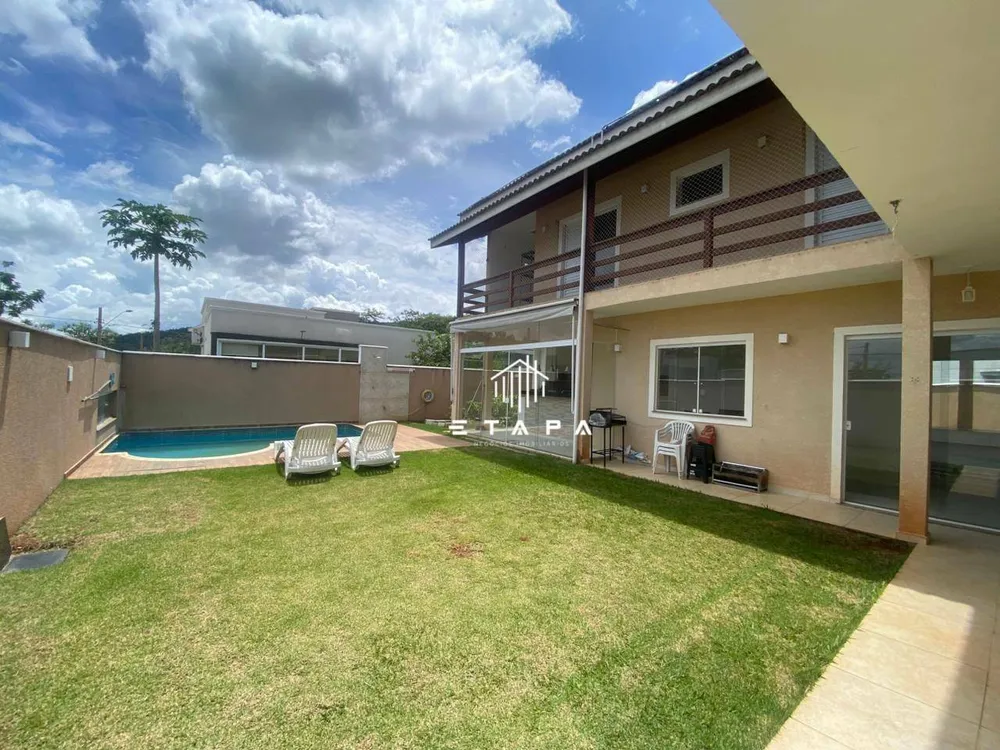 Casa, 3 quartos, 240 m² - Foto 1
