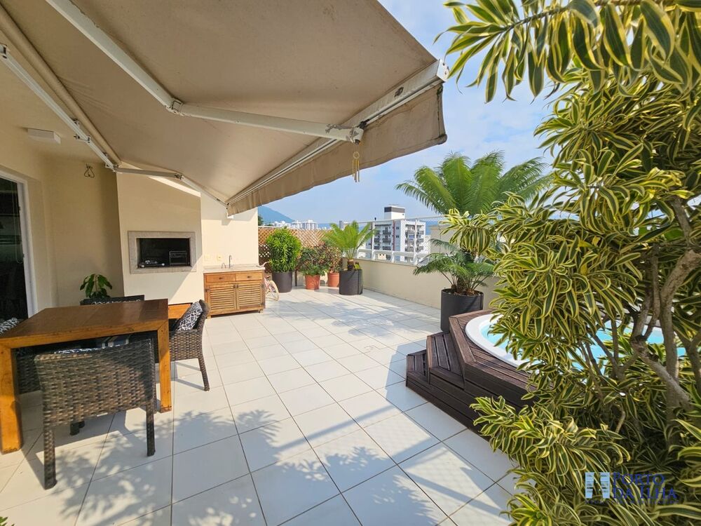 Apartamento à venda com 3 quartos, 227m² - Foto 3