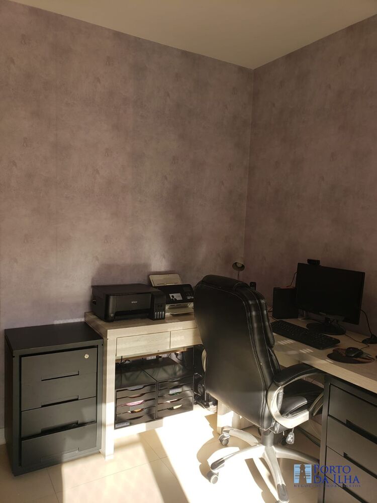 Apartamento à venda com 3 quartos, 227m² - Foto 4