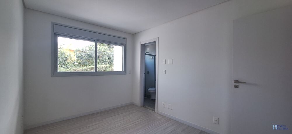 Apartamento para alugar com 3 quartos, 142m² - Foto 4