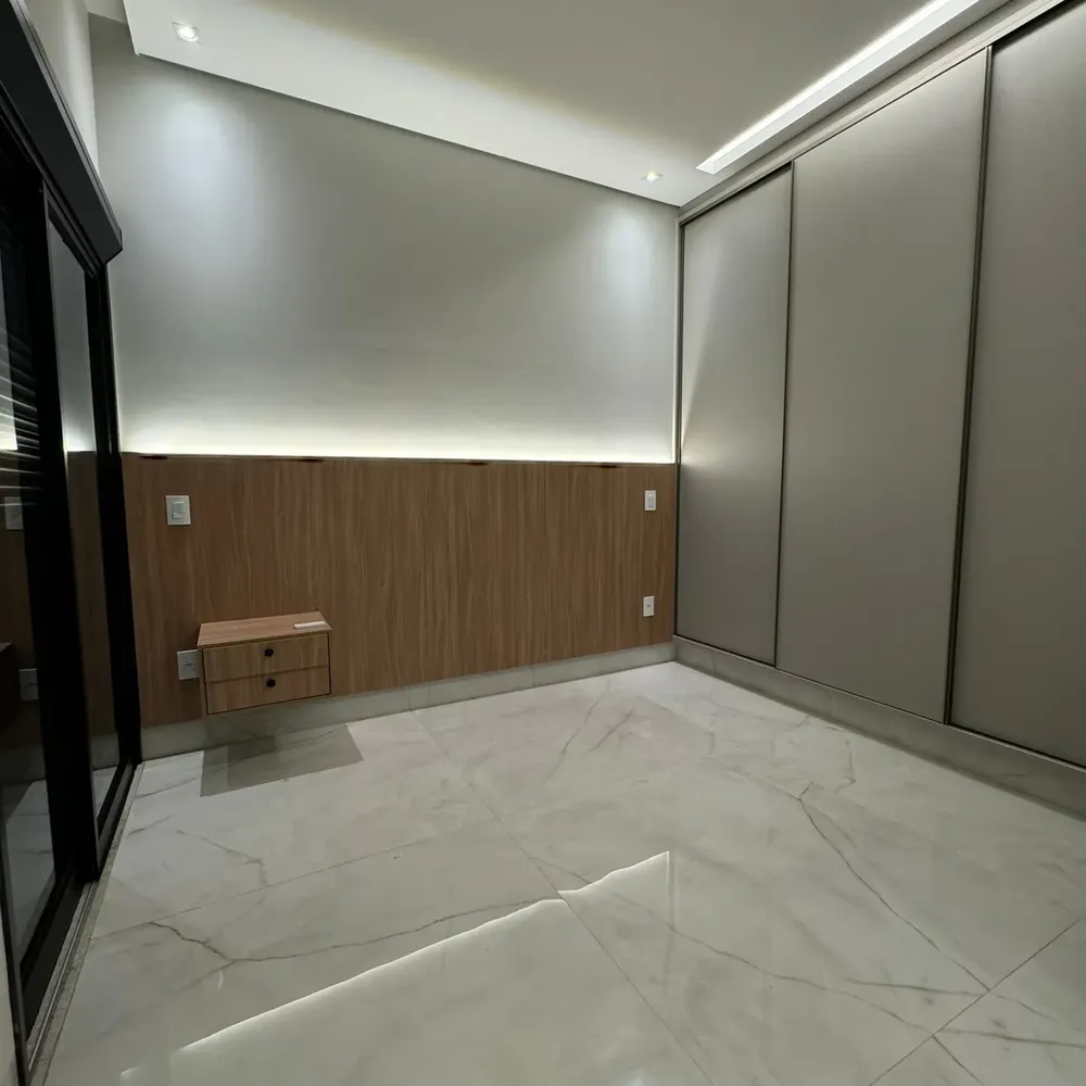 Casa, 4 quartos, 273 m² - Foto 2