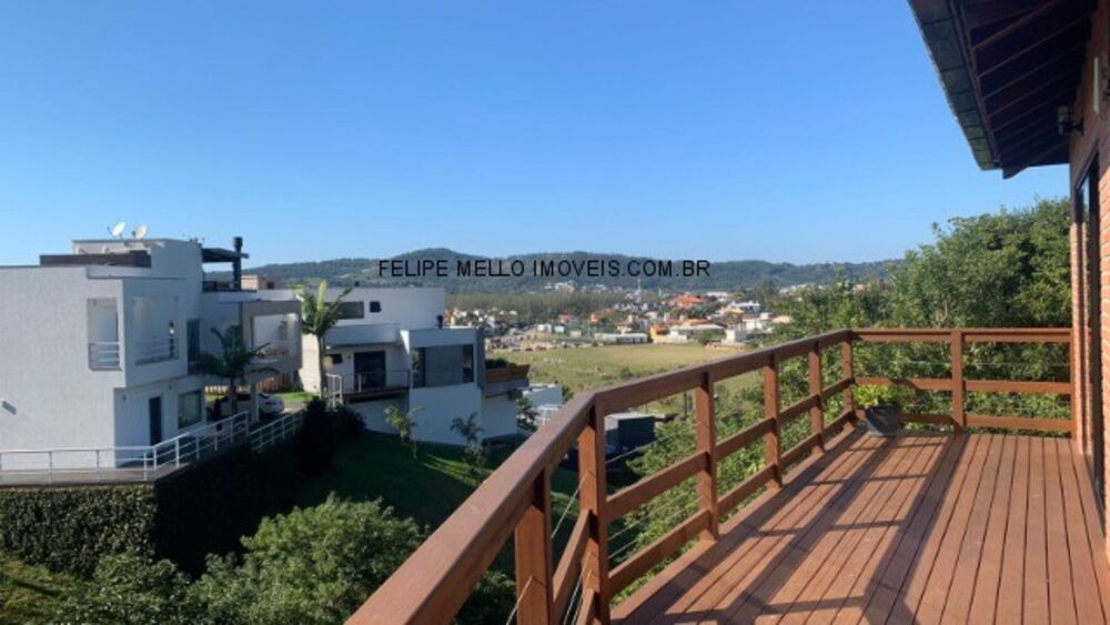 Sobrado à venda com 3 quartos, 350m² - Foto 1