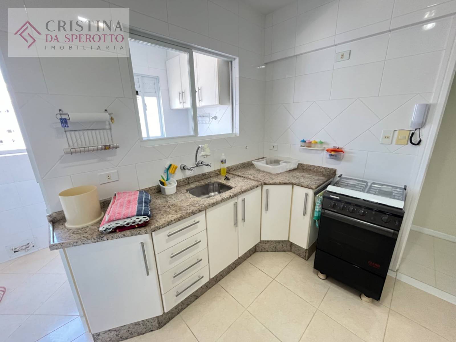 Apartamento à venda com 3 quartos, 110m² - Foto 2