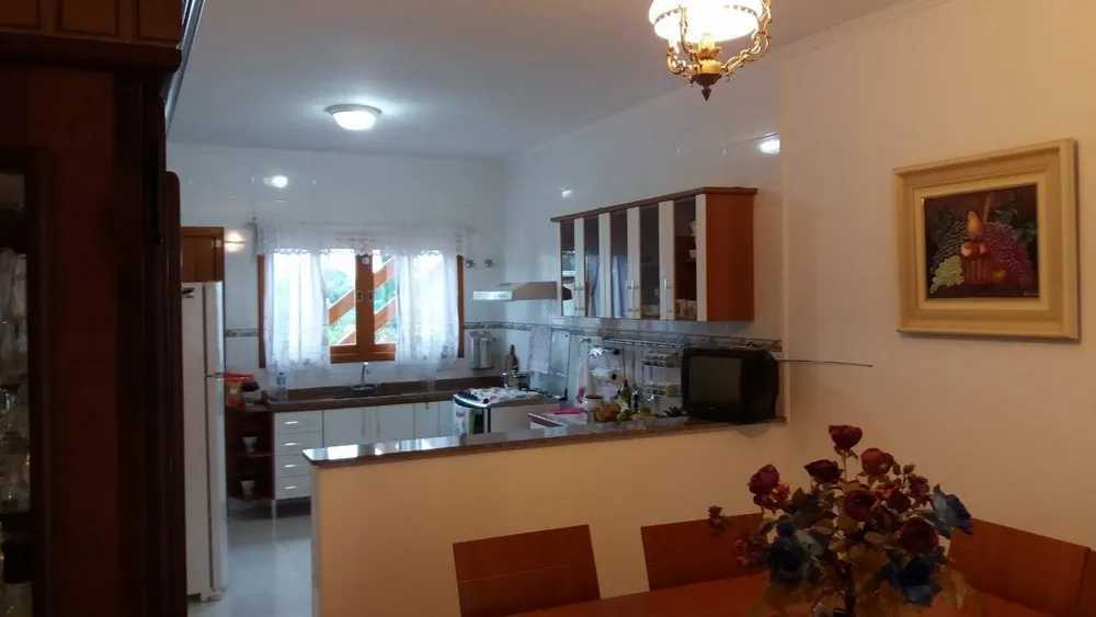 Casa, 3 quartos, 280 m² - Foto 2