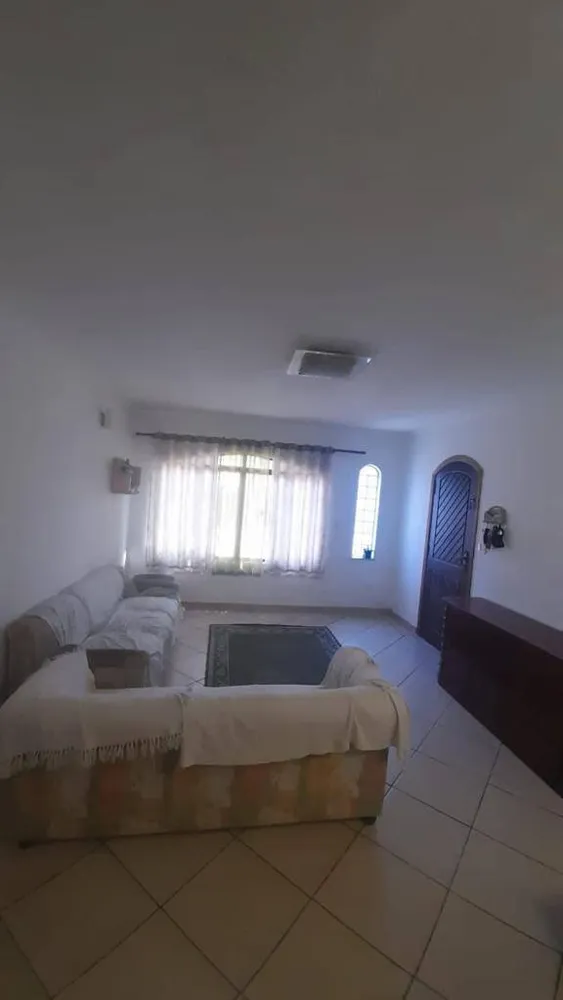Casa, 3 quartos, 210 m² - Foto 1