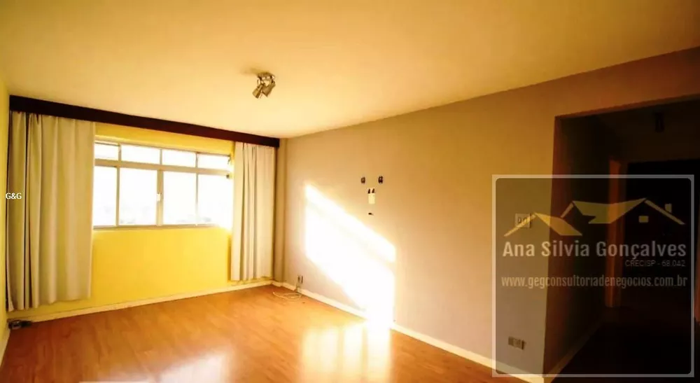 Apartamento à venda com 2 quartos, 70m² - Foto 2