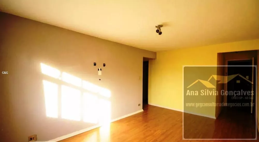 Apartamento à venda com 2 quartos, 70m² - Foto 1