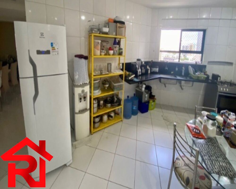 Apartamento à venda com 3 quartos, 180m² - Foto 6