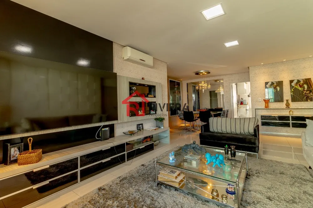 Apartamento, 3 quartos, 217 m² - Foto 1