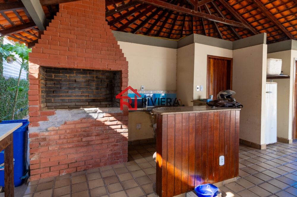 Casa à venda com 4 quartos, 1600m² - Foto 7