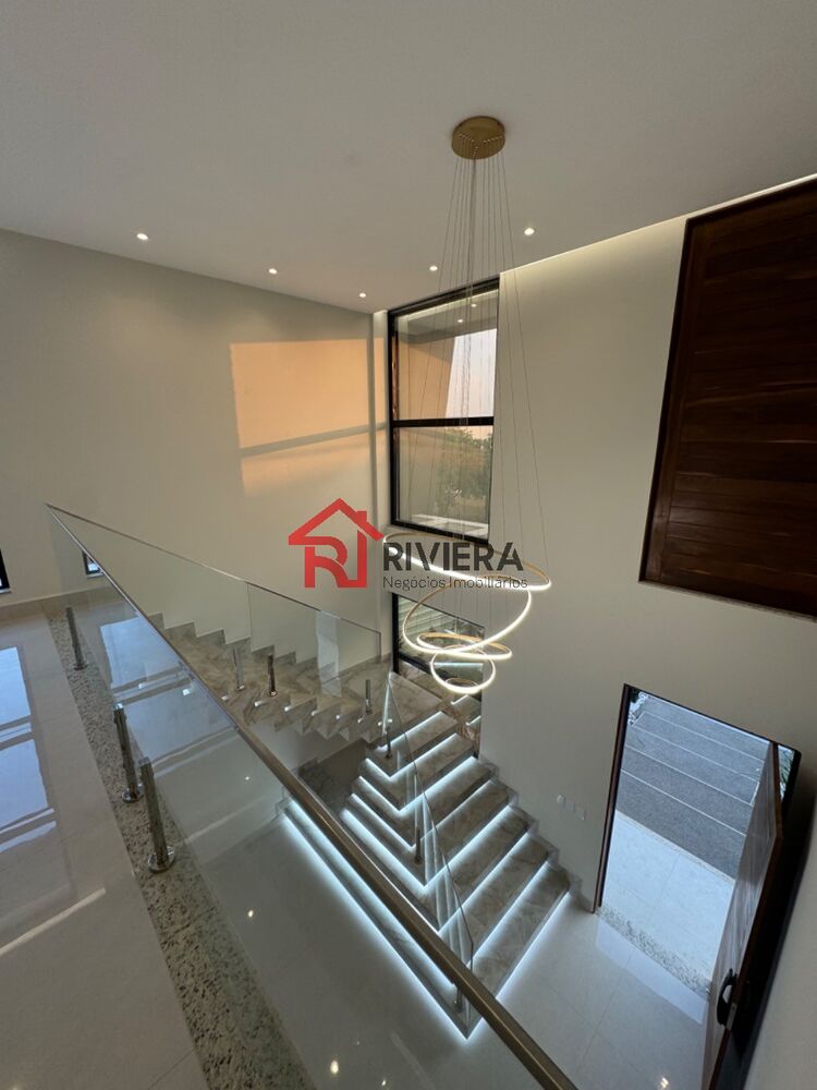 Casa à venda com 4 quartos, 390m² - Foto 1
