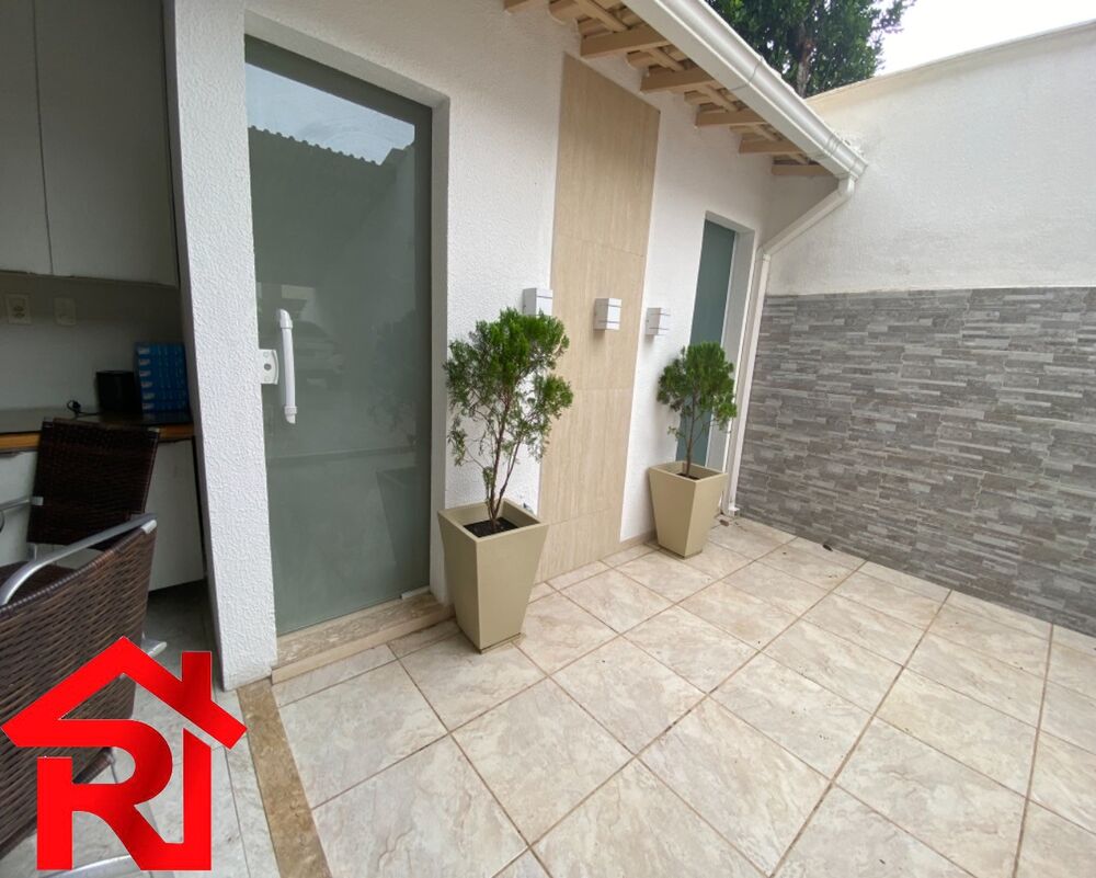 Casa à venda com 3 quartos, 380m² - Foto 8