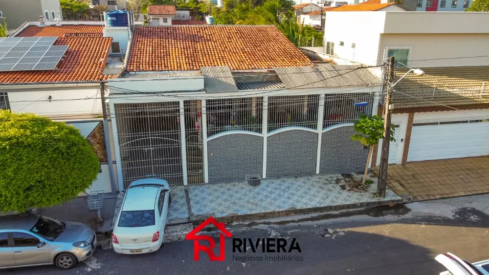 Casa à venda com 4 quartos, 360m² - Foto 1