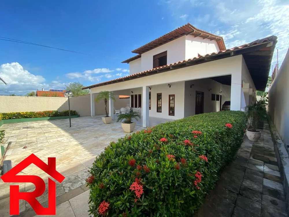 Casa à venda com 4 quartos, 600m² - Foto 1