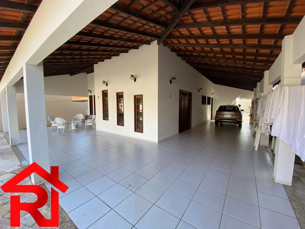 Casa à venda com 4 quartos, 600m² - Foto 4