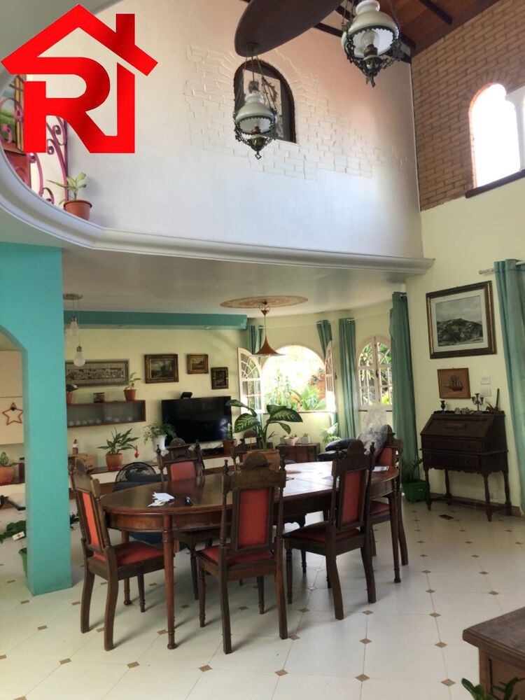 Casa à venda com 6 quartos, 800m² - Foto 5