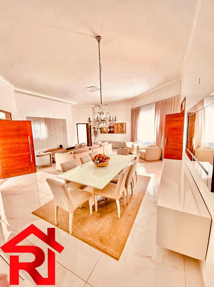 Casa à venda com 4 quartos, 800m² - Foto 2