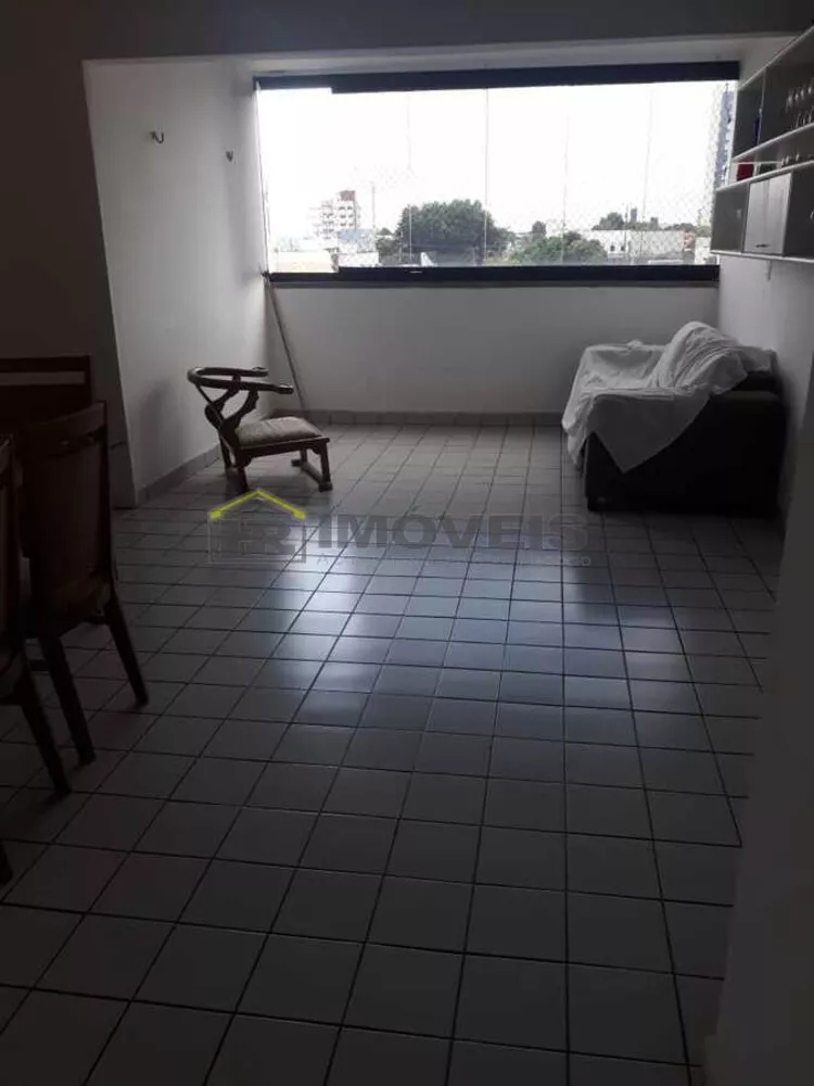 Apartamento à venda com 3 quartos, 50m² - Foto 2