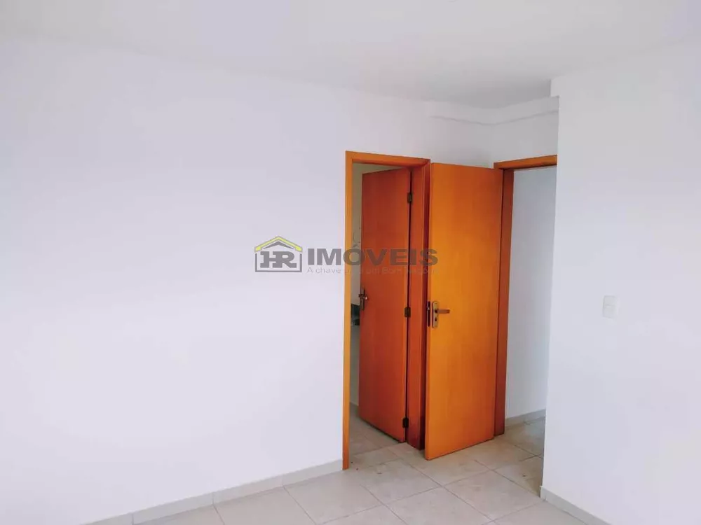 Apartamento à venda com 3 quartos, 75m² - Foto 3