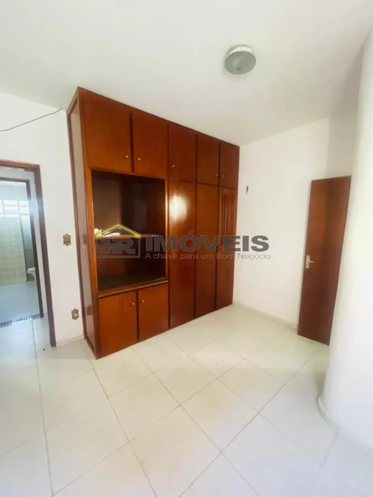 Apartamento para alugar com 3 quartos, 160m² - Foto 9