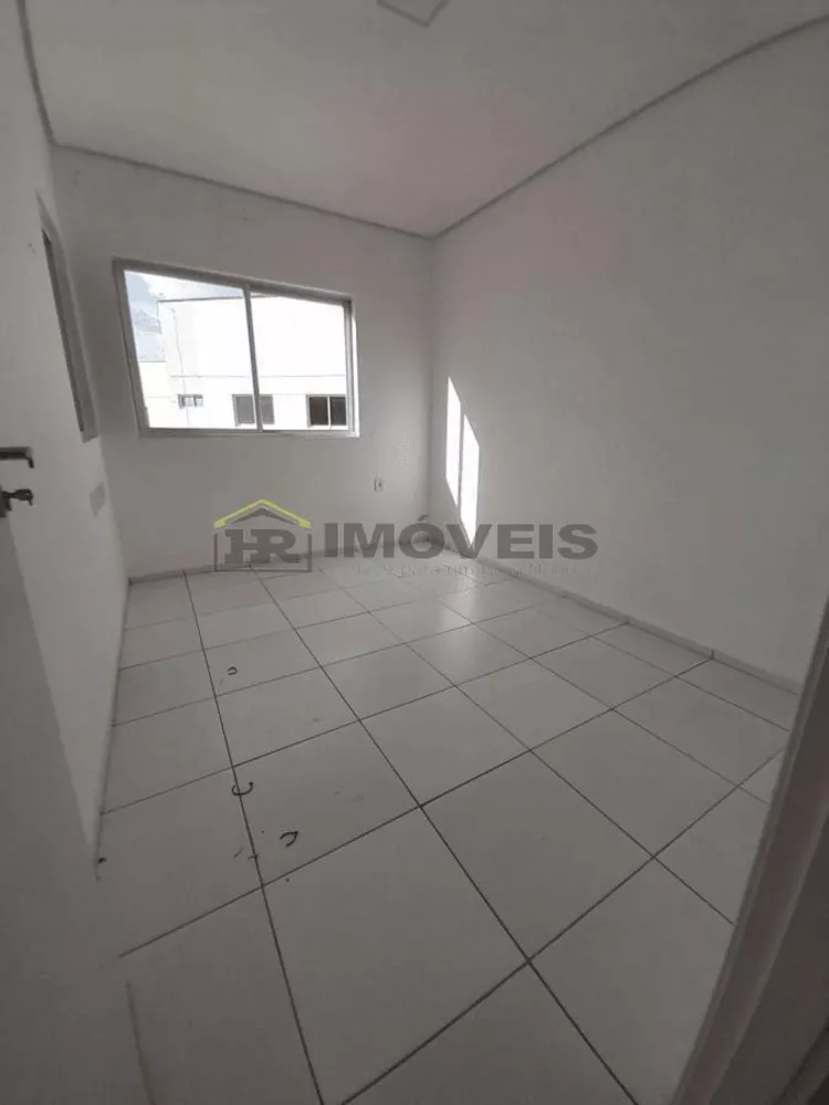 Apartamento à venda com 3 quartos, 67m² - Foto 2