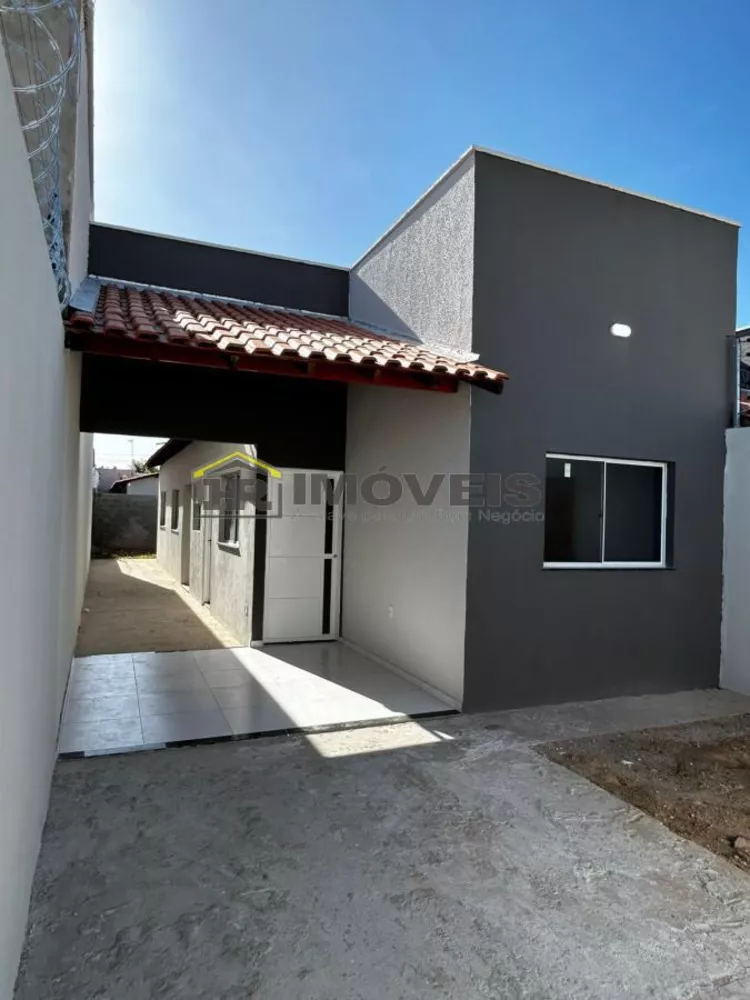 Casa à venda com 3 quartos, 180m² - Foto 1