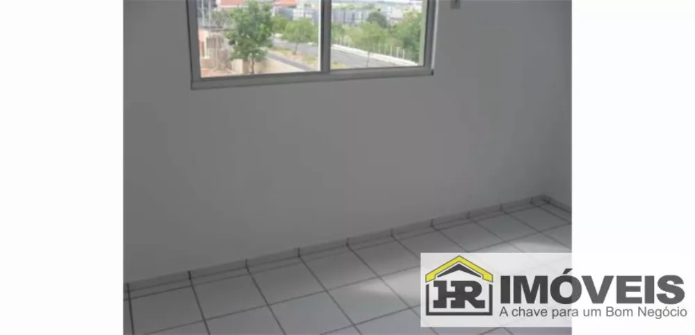 Apartamento à venda com 1 quarto, 42m² - Foto 2