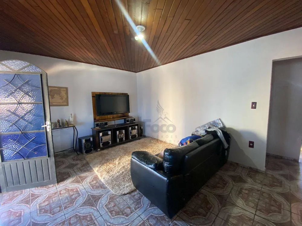 Casa, 6 quartos, 250 m² - Foto 1