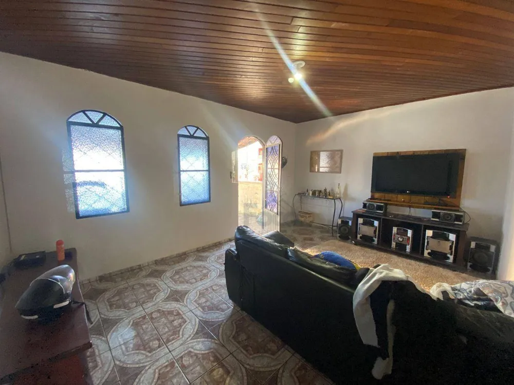 Casa, 6 quartos, 250 m² - Foto 2