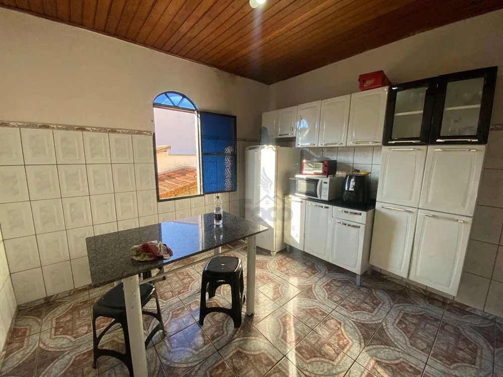 Casa, 6 quartos, 250 m² - Foto 3