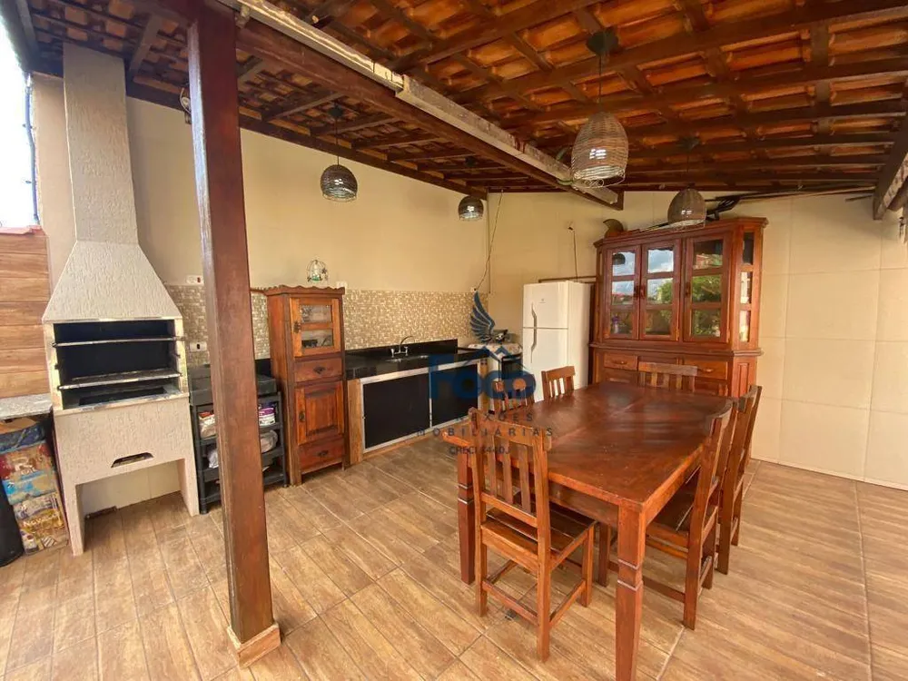 Casa, 4 quartos, 250 m² - Foto 3