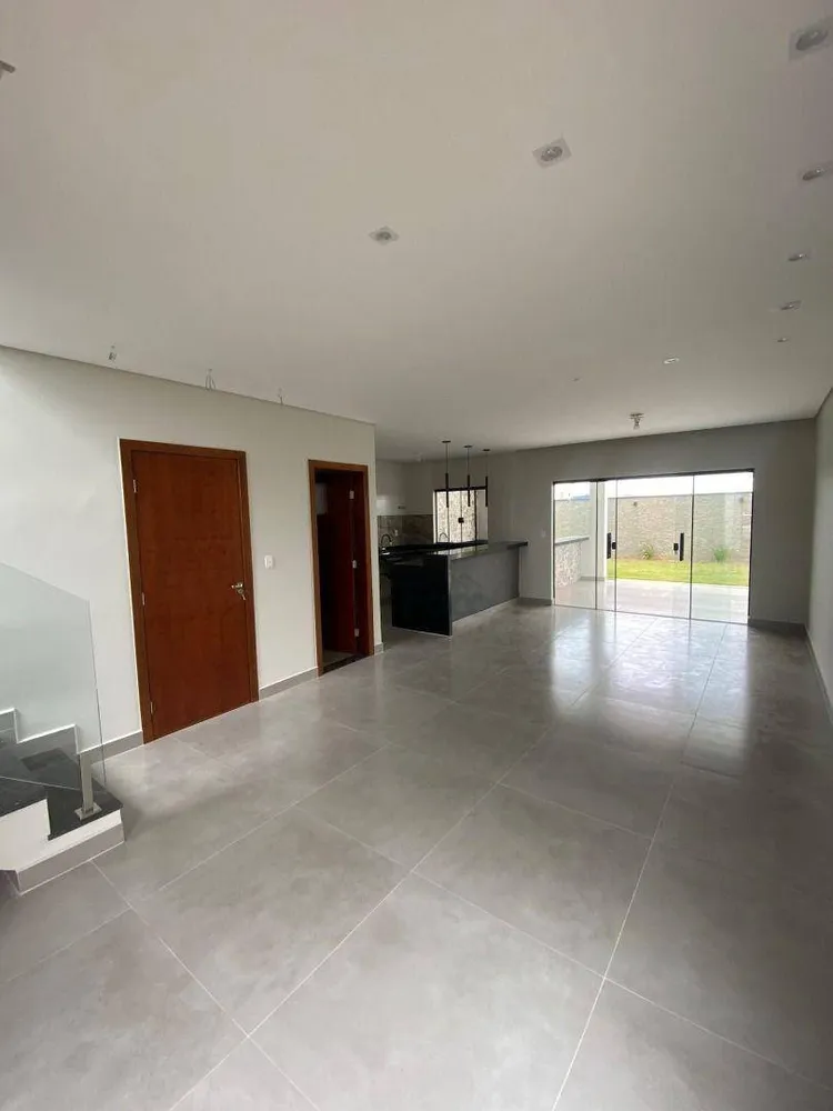 Casa, 3 quartos, 180 m² - Foto 1