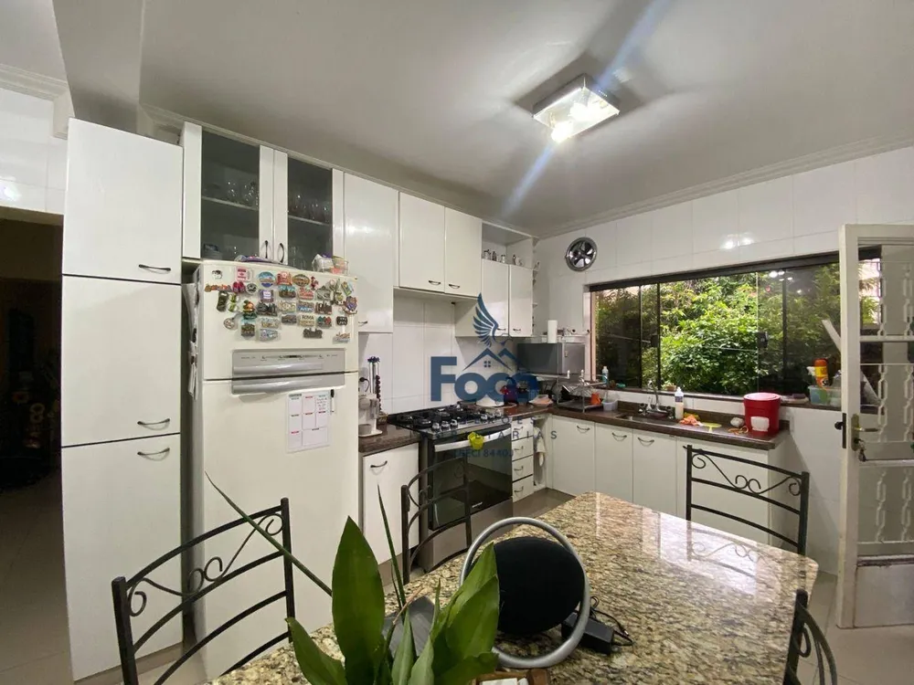 Casa, 3 quartos, 255 m² - Foto 3