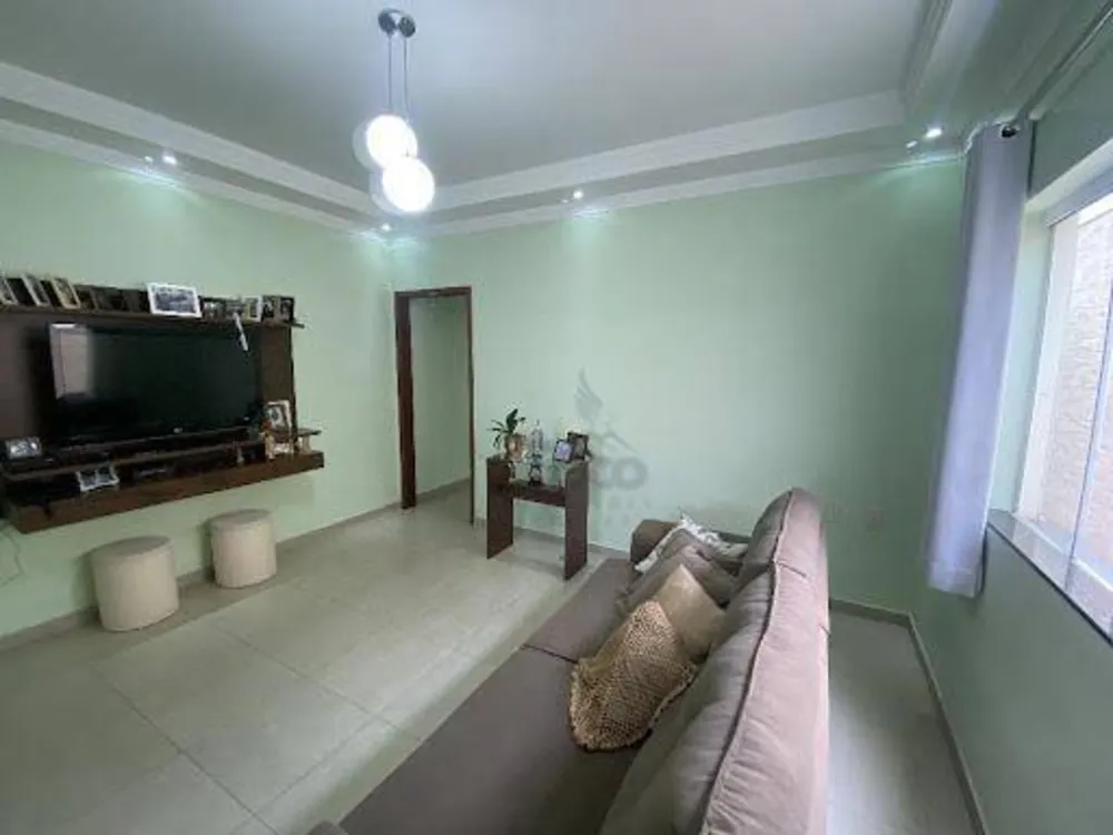Casa, 3 quartos, 300 m² - Foto 1