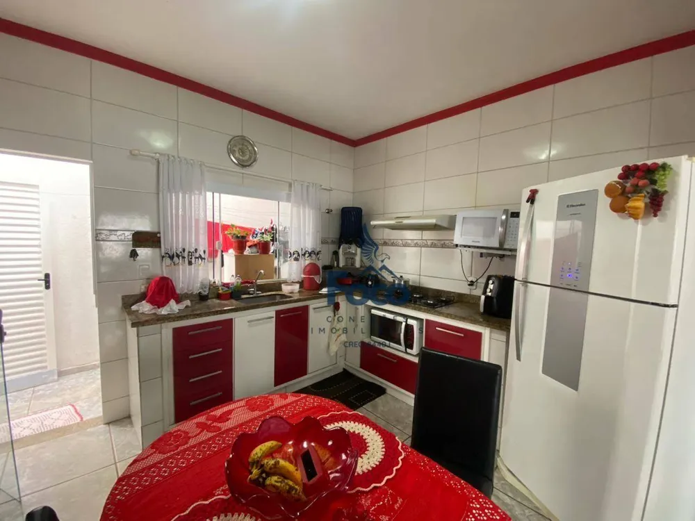 Casa, 3 quartos, 190 m² - Foto 3