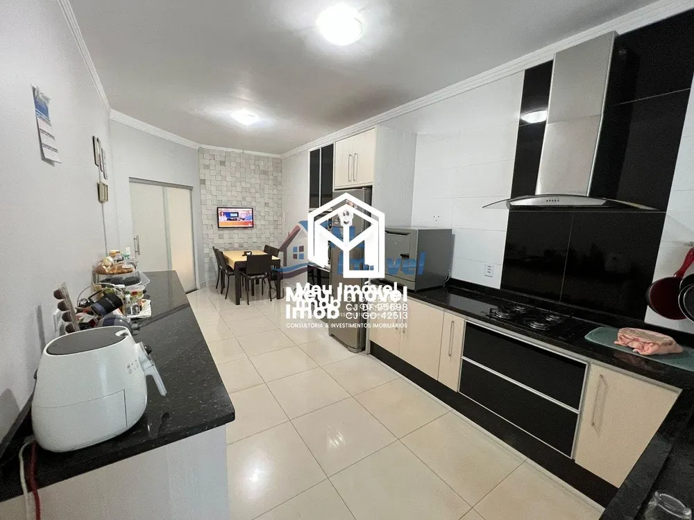 Casa, 4 quartos, 280 m² - Foto 3