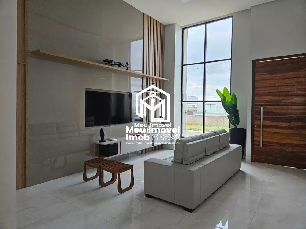 Casa, 3 quartos, 244 m² - Foto 1