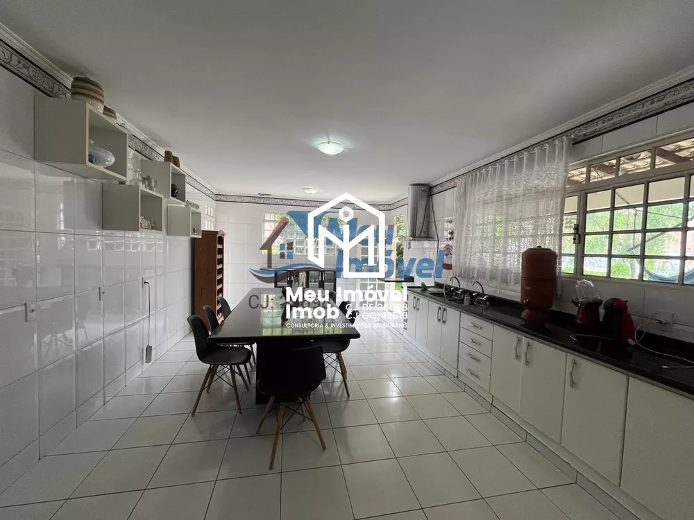 Casa, 4 quartos, 380 m² - Foto 1