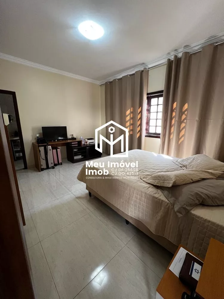 Casa, 5 quartos, 250 m² - Foto 1