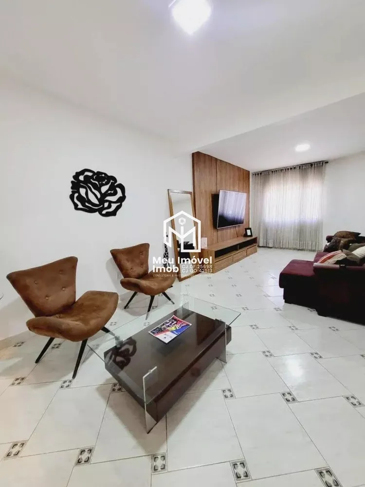 Casa, 3 quartos, 520 m² - Foto 1