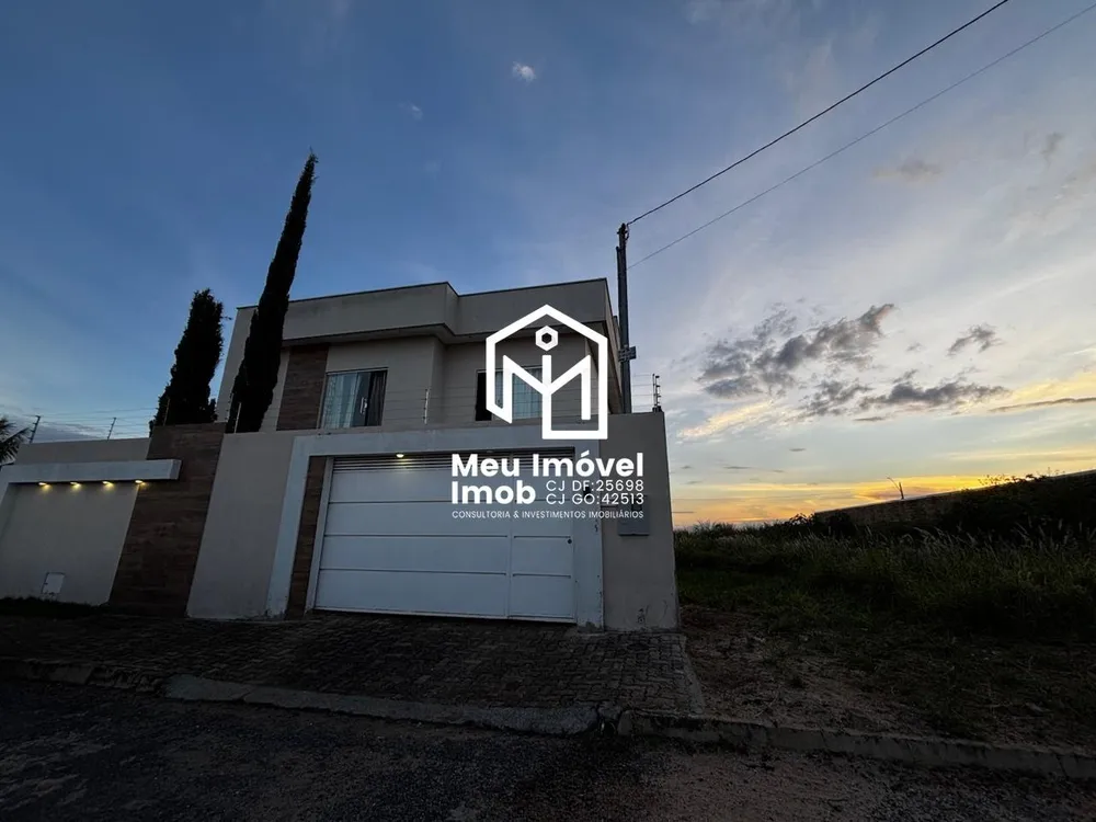 Casa, 3 quartos, 256 m² - Foto 1