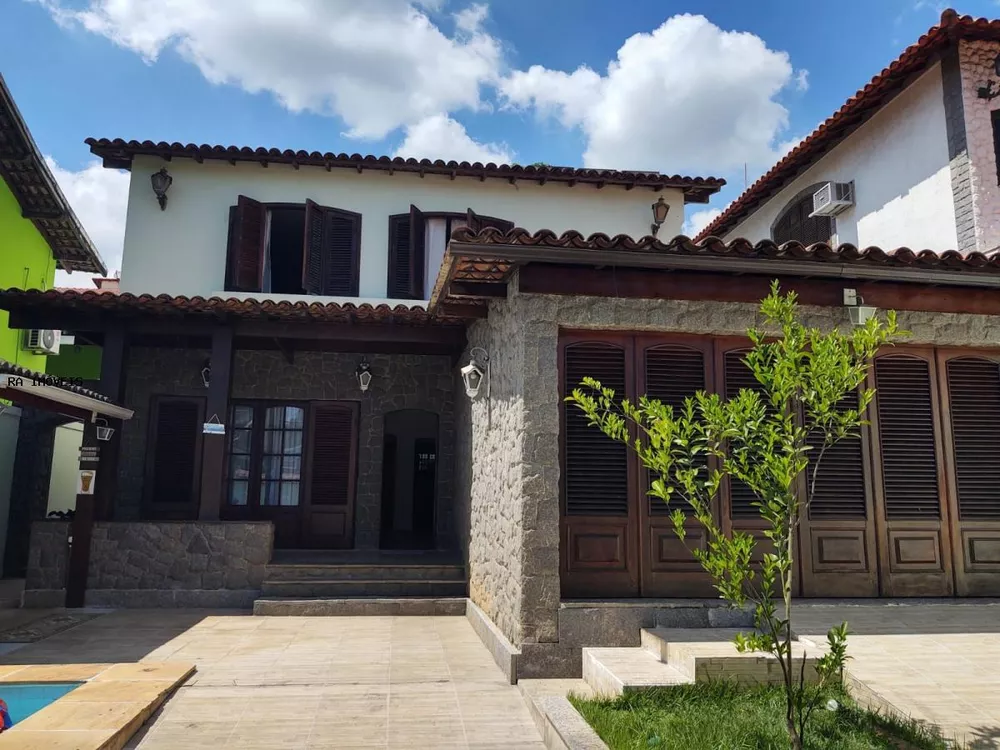 Casa à venda com 5 quartos, 400m² - Foto 1