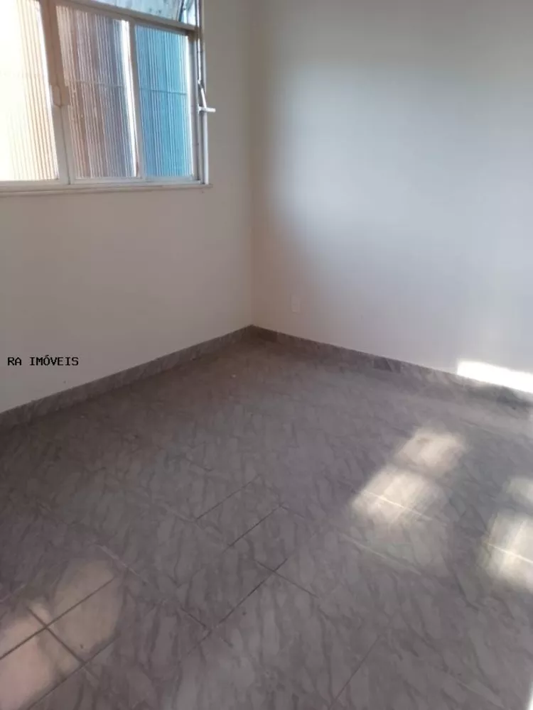 Casa à venda com 6 quartos, 200m² - Foto 7