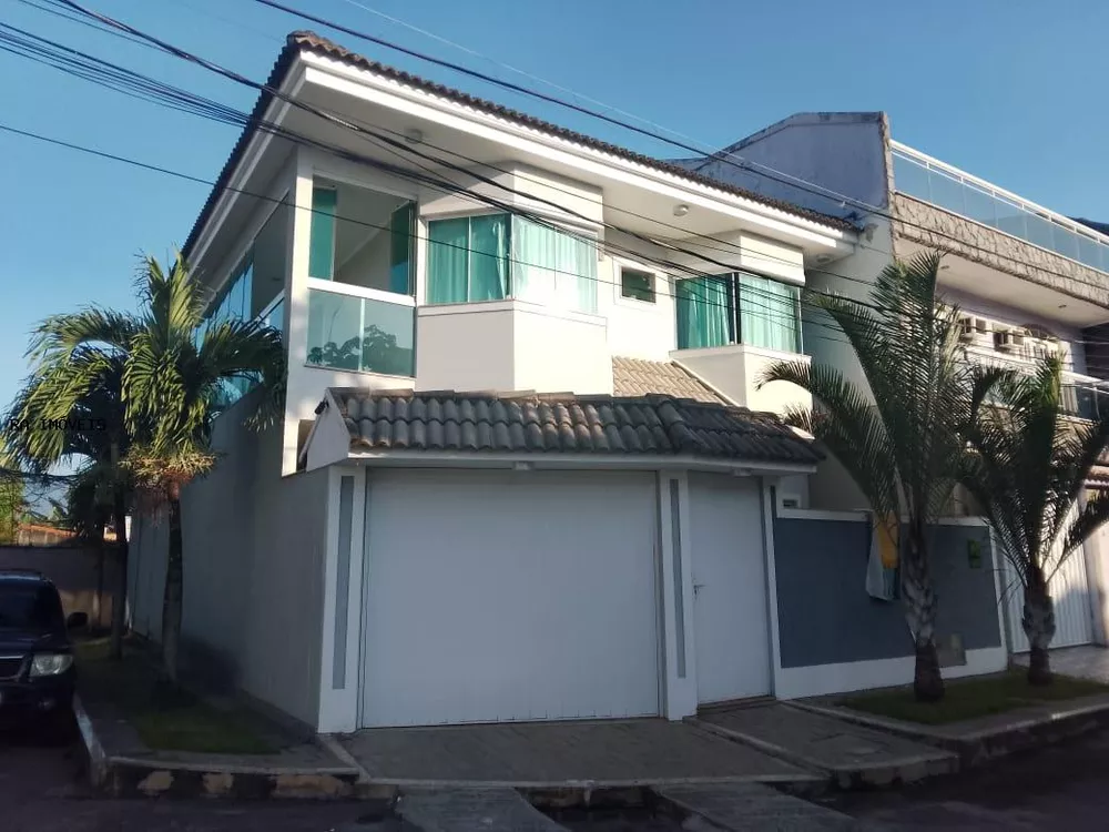 Casa de Condomínio à venda com 4 quartos, 240m² - Foto 1