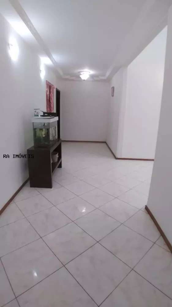 Casa de Condomínio à venda com 5 quartos, 320m² - Foto 4