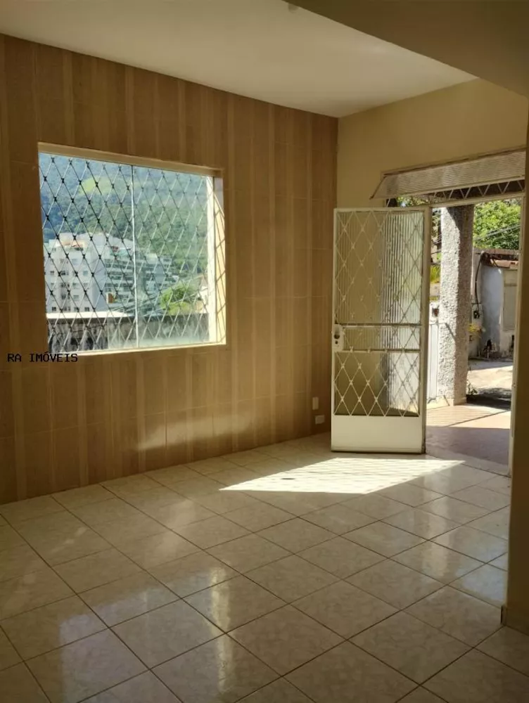 Casa para alugar com 3 quartos, 120m² - Foto 1