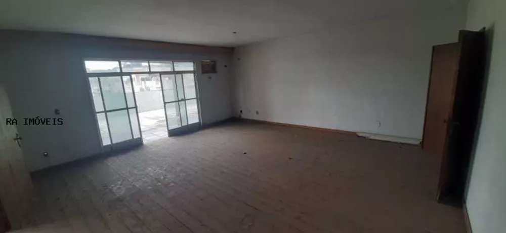 Cobertura à venda com 3 quartos, 609m² - Foto 1