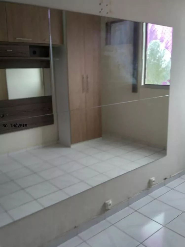 Apartamento à venda com 2 quartos, 70m² - Foto 4